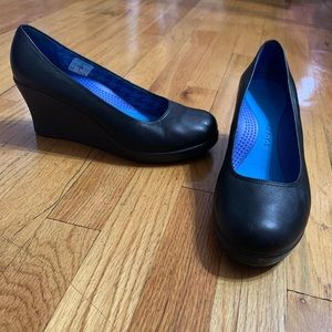 Crocs Womens wedge slip-on W9